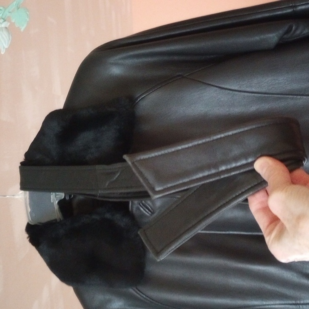 Valerie Stevens New Zealand Lambskin Leather Belted Longer Jacket (S or M) - Picture 7 of 15